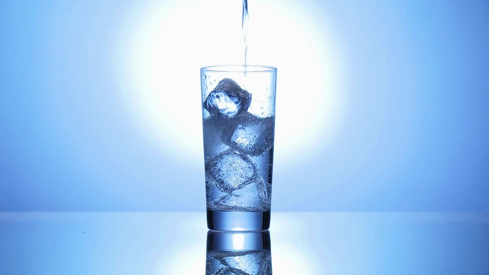 Agua Con o Sin Gas