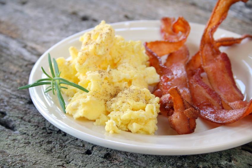 Revuelto de Huevos con Tocino